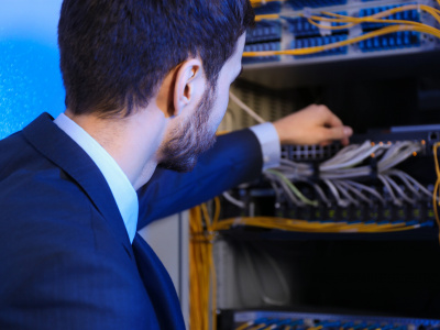 Budovanie a správa serverovej infraštruktúry